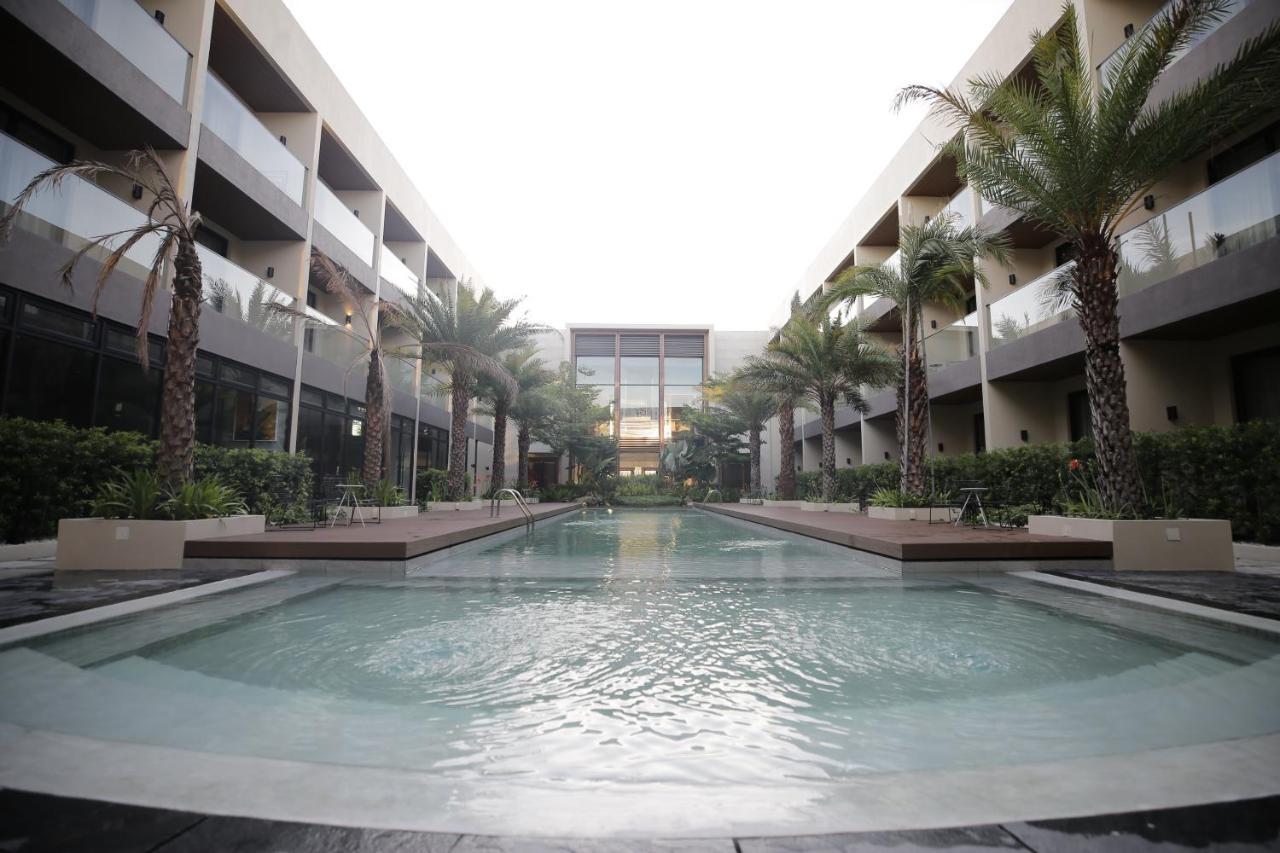 The Maximilian Hotel Cauayan City  Εξωτερικό φωτογραφία