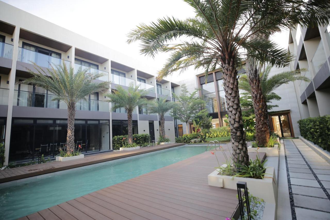 The Maximilian Hotel Cauayan City  Εξωτερικό φωτογραφία