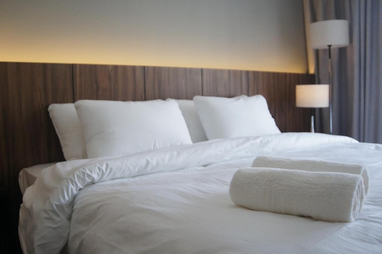 The Maximilian Hotel Cauayan City  Εξωτερικό φωτογραφία