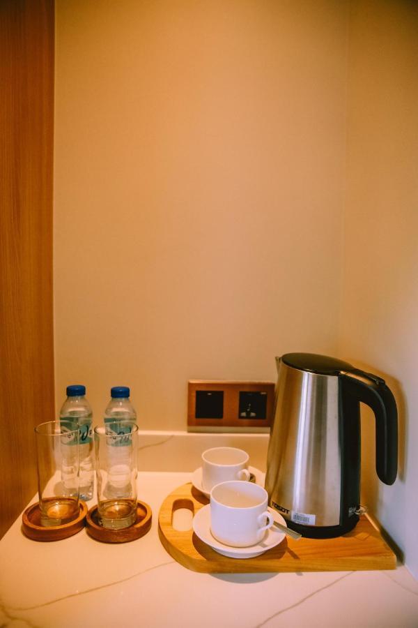 The Maximilian Hotel Cauayan City  Εξωτερικό φωτογραφία
