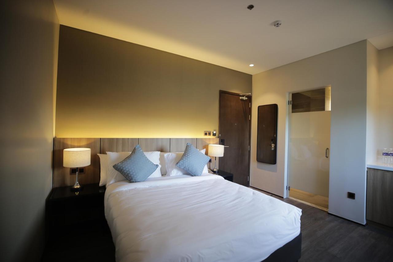 The Maximilian Hotel Cauayan City  Εξωτερικό φωτογραφία